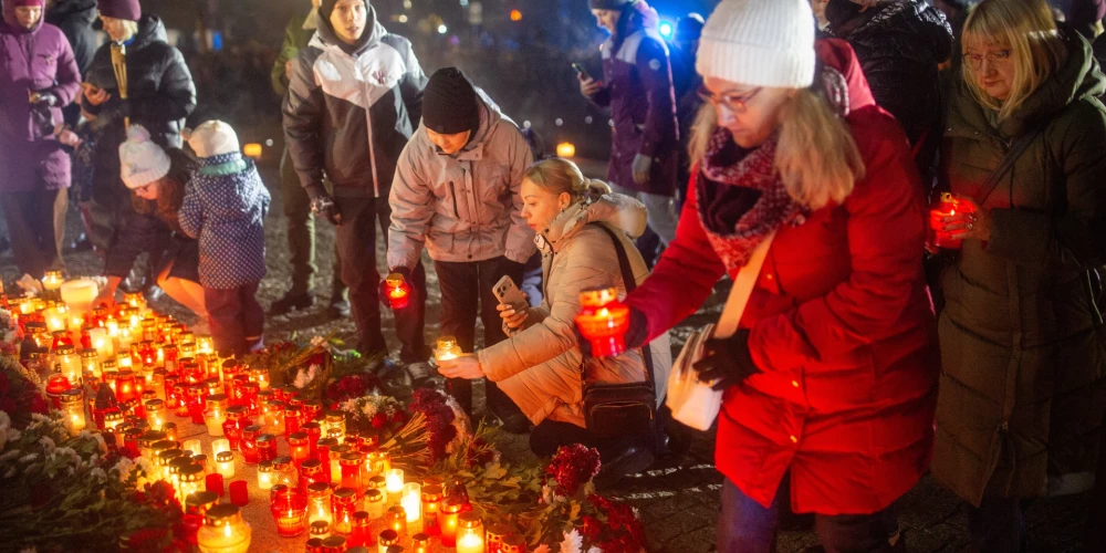 Lāčplēša dienas lāpu gājiens Jelgavā (foto: Jelgava.lv)
