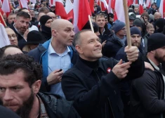 "Polija pirmajā vietā!": valsts prezidents Navrockis piedalās Neatkarības dienas gājienā