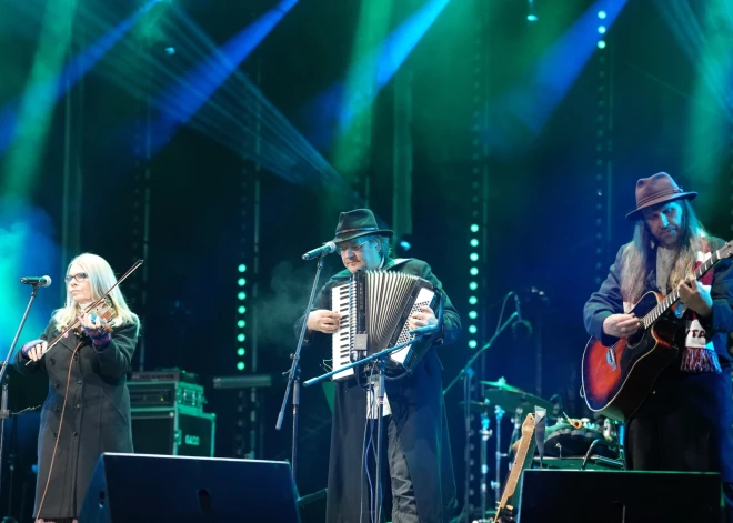  Lāčplēša dienai veltīts koncerts "Saules mūžs" Uzvaras parkā