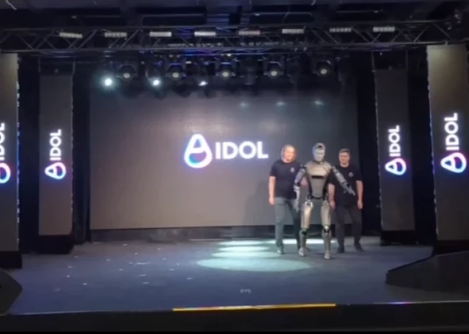 VIDEO: Krievijas lepnums zaudē līdzsvaru – pirmais humanoīds robots izskatās, kā būtu pārsniedzis “atļauto promiļu normu”