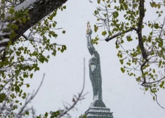 Праздничные выходные с первым приветом от зимы - ожидается снег и гололедица