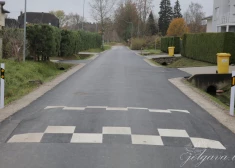 Noasfaltēts Malkas ceļš Jelgavā