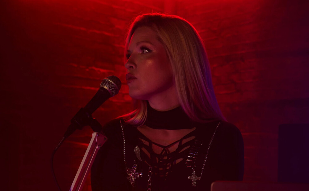 DJ Ella ar jauno dziesmu “Azotē” aicina rudens pelēcībā atrast gaismu un siltumu sevī