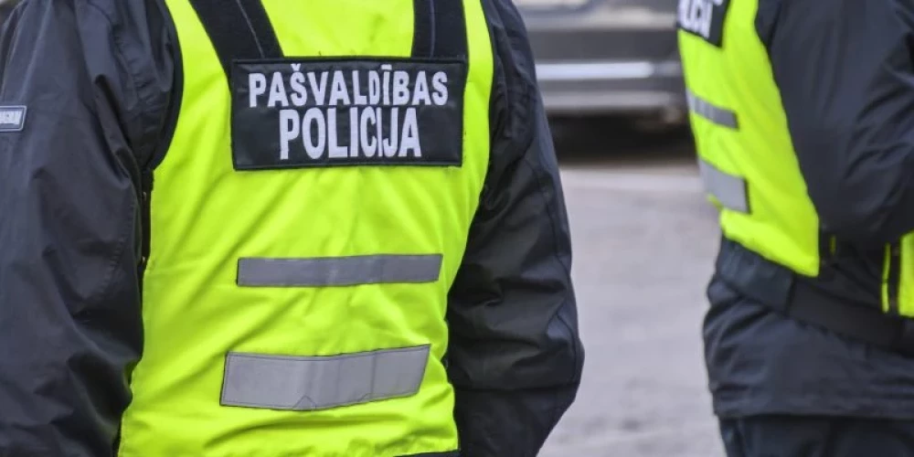 Pagājušajā mēnesī Kuldīgas novada pašvaldības policija reģistrēja 360 izsaukumus un uzsāka 60 administratīvos pārkāpuma procesus.