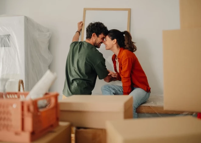 Каждый третий латвиец собирается купить жилье - несмотря на цены и реальность. Что случилось?