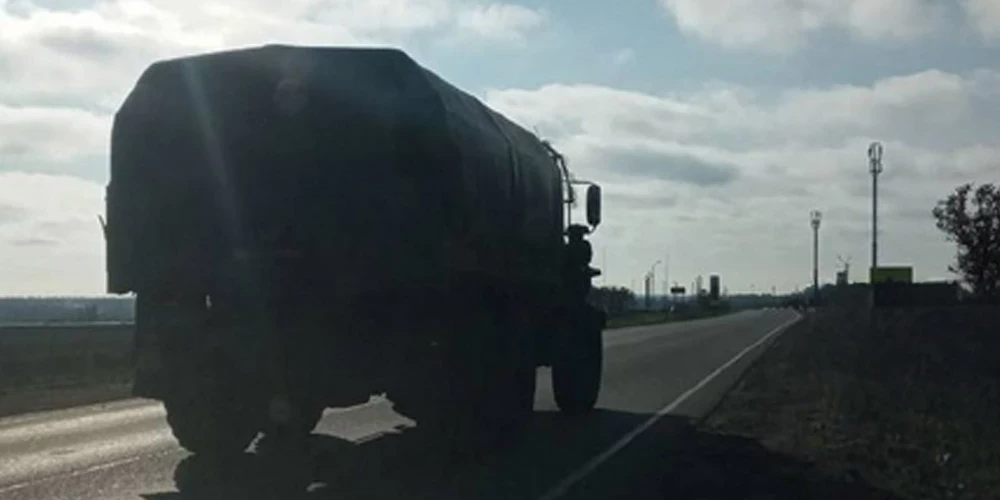 Okupantu militārais aprīkojums un personāls katru dienu virzās uz Pokrovsku.