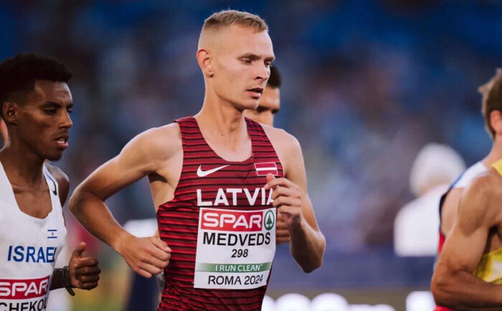 Artūrs Niklāvs Medveds sasniedzis jaunu Latvijas rekordu desmit kilometru skrējienā