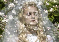 Ābeļziedi upē - Alvis Hermanis veido izrādi par "Latviešu Atlantīdu"