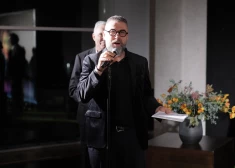 "Bez 'mazliet' es nomirtu!" - Viesturs Kairišs pirmizrādē atzīstas regulārā alkohola lietošanā