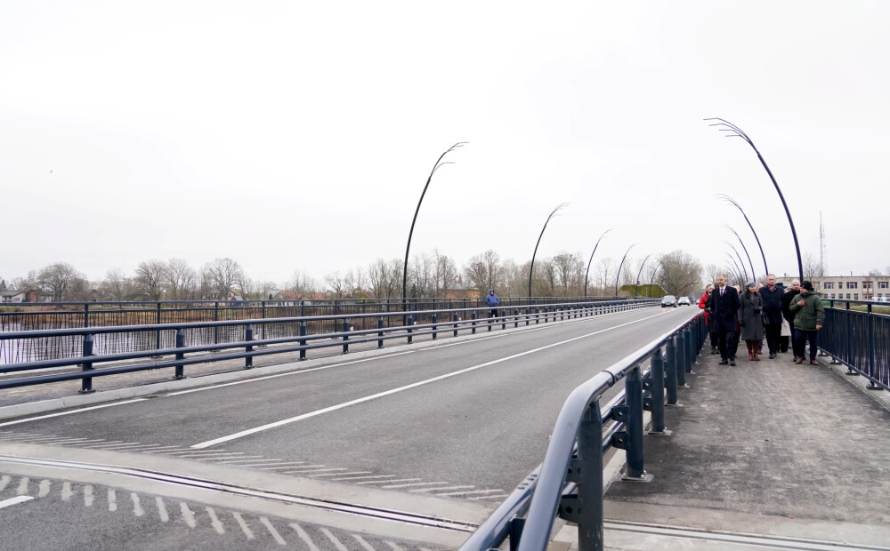 Salacgrīvā satiksmei atvērts tilts pār Salacu