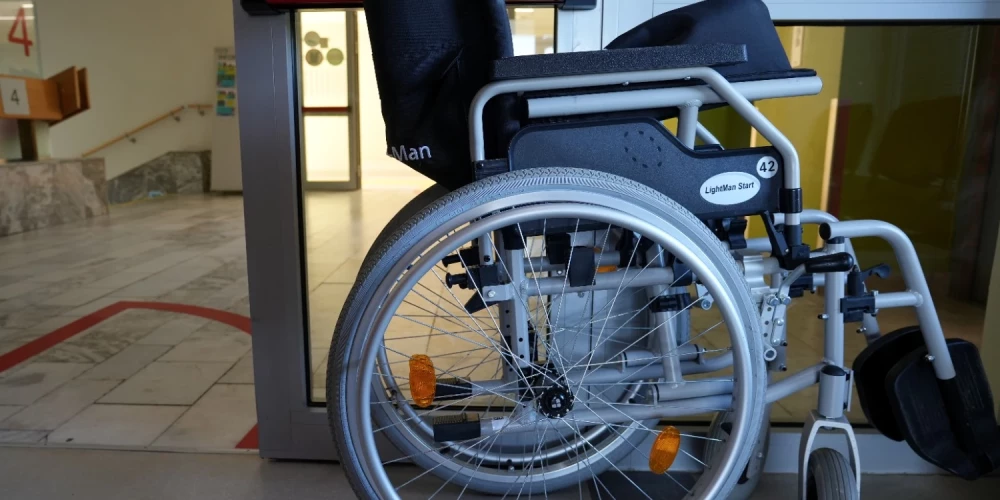 Pārbaudēs konstatē pārkāpumus teju pusmiljona eiro apmērā par nepamatotu paliatīvās vai hospisa aprūpes sniegšanu.