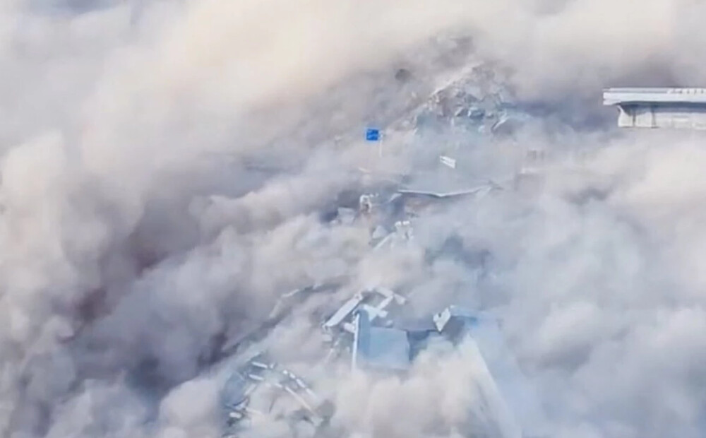 VIDEO: Ķīnā sabrūk nesen atklātais tilts