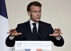 Emanuels Makrons: "Rītdienas karš sāksies kosmosā"