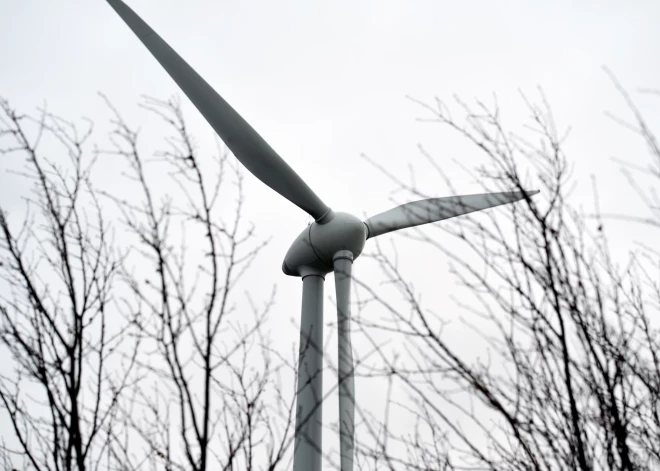 Ceturtdiena būs vējaina, Kurzemē gaiss iesils līdz +12 grādiem