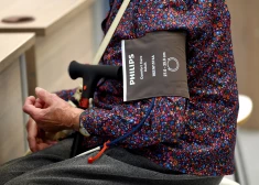 Исследователей поразило, насколько в латвийских больницах и поликлиниках процветает дискриминация по возрасту