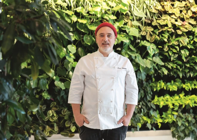 Kad viens mats zupā izšķir visu - pavārs Lauris Aleksejevs par viesmīlības nozares ikdienu