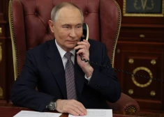 Meitenes Putinam: vērienīgs žurnālistu pētījums atklāj satraucošus faktus par Krievijas prezidenta privāto dzīvi