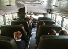 Paldies, ka neesat vienaldzīgi! Ādažu pašvaldības policistu rīcība saviļņo vecākus, kuri steidz sūtīt pateicības