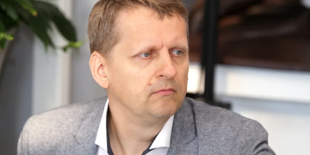 Бизнесмен Гинтс Кокинс отмечает, что уровень госдолга должен находиться в разумных пределах.