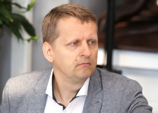 "Общество видит, что деньги расходуются бессмысленно": предприниматель объяснил, почему растут опасения по поводу государственного долга