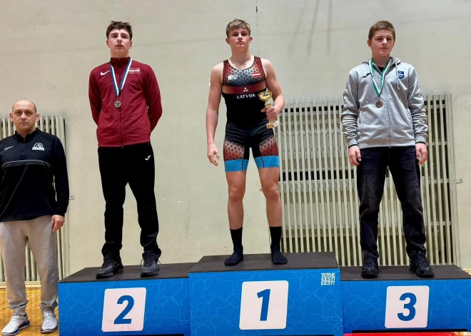 Olaines cīkstoņi izcīna medaļas starptautiskā brīvās cīņas turnīrā “Martin Klein 62 memorial”