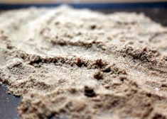 Жителям Риги раздадут песок. Куда за ним приходить?