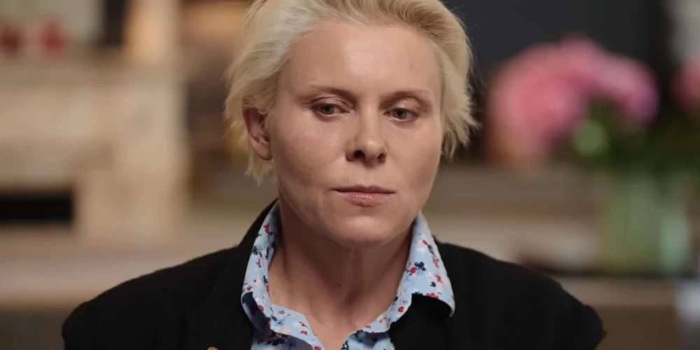 Актриса Яна Троянова заочно приговорена в России к восьми годам лишения свободы по трем статьям.