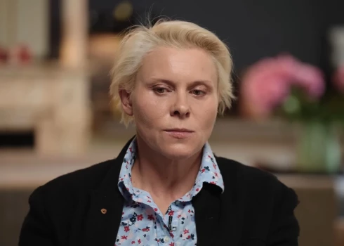 Актриса Яна Троянова заочно приговорена в России к восьми годам лишения свободы по трем статьям.