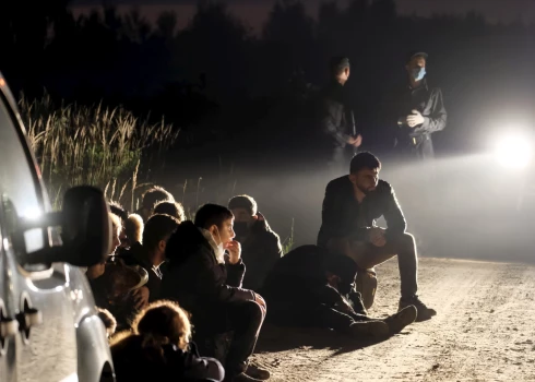 Plāno stingrākas prasības uzturēšanās atļauju saņēmējiem.