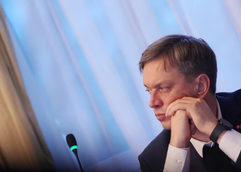 Янис Вимба отстранен от должности.