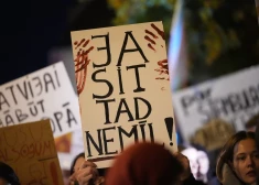 Eiroparlamenta deputāti aicina izstrādāt konkrētus pasākumus, kā risināt ar dzimumu saistītus vardarbības gadījumus ES