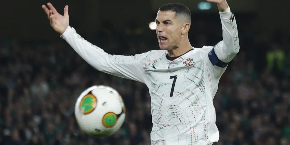 Krištianu Ronaldu nedrīkstēs piedalīties arī vismaz nākamajā Portugāles izlases spēlē.