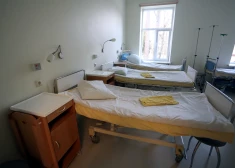 Latviešu mediķis: "Vai tiešām mērķis ir nevis ārstēt cilvēku, bet ļaut viņam kļūt par invalīdu?"