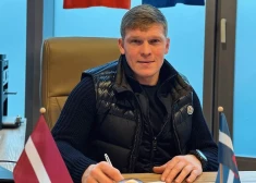 Mūsu futbola leģenda Artjoms Rudņevs sapratis, ka tomēr vajag latviešu valodu, un tagad trenēs bērnus