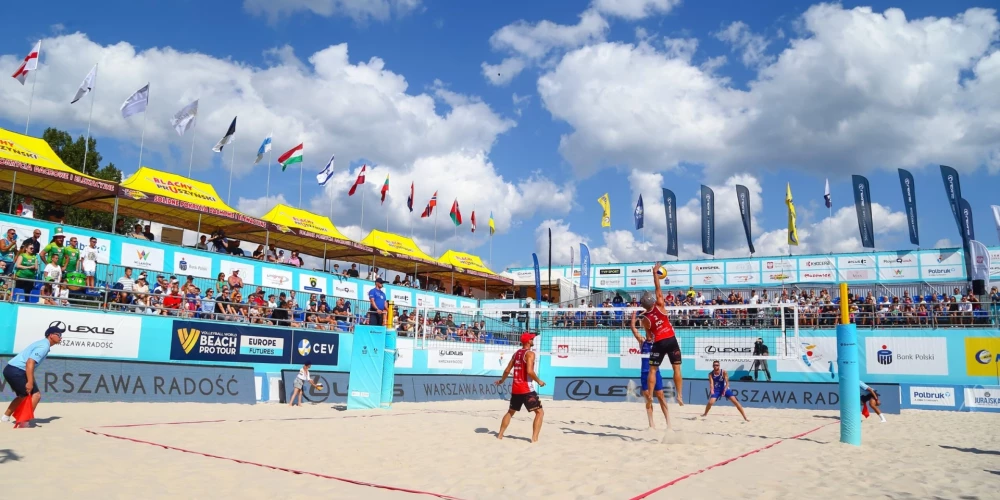 Pludmales volejbols ir aizraujoša un skatāma spēle.