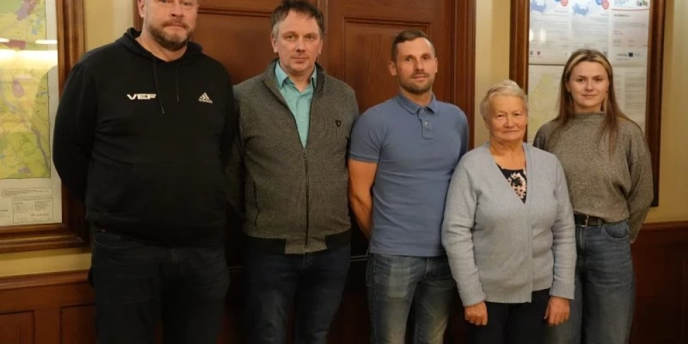  Šonedēļ uz pirmo tikšanos sanāca jaunievēlētā Pelču pagasta iedzīvotāju padome.