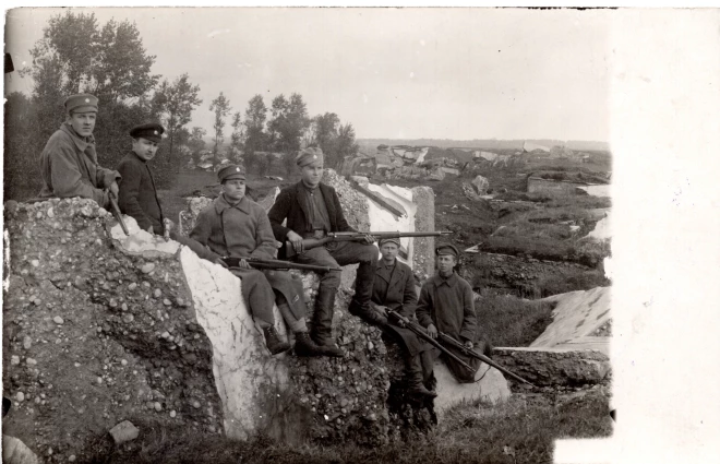 Latvijas armijas karavīri. Liepāja, 1919. gada novembris.