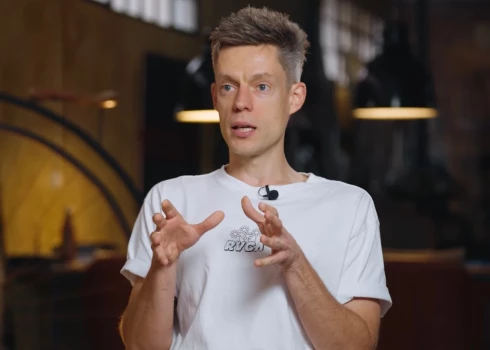 Юрия Дудя заочно приговорили к 1 году и 10 месяцам колонии.