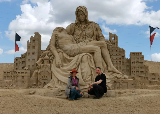 Tēlnieks Kārlis Īle: “Bildināju sievu 40 grādu salā ar pašdarinātu ledus gredzenu”