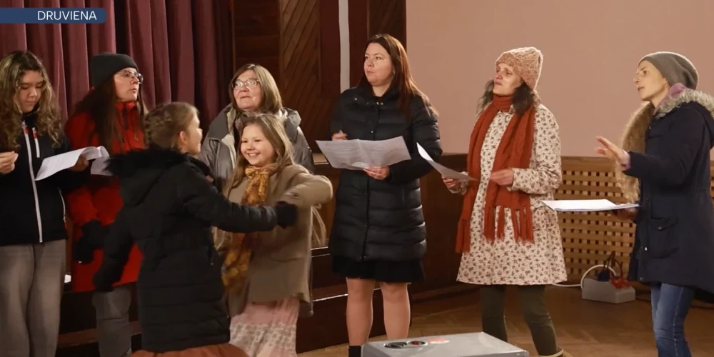 Aina Druvienas kultūras namā (ekrānuzņēmums no video)