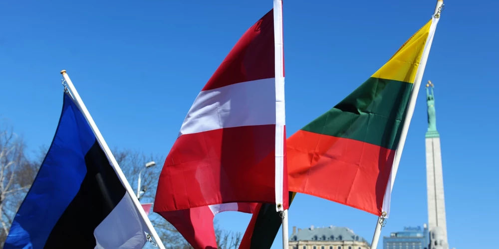 Страны Балтии укрепляют оборону и культурные связи.