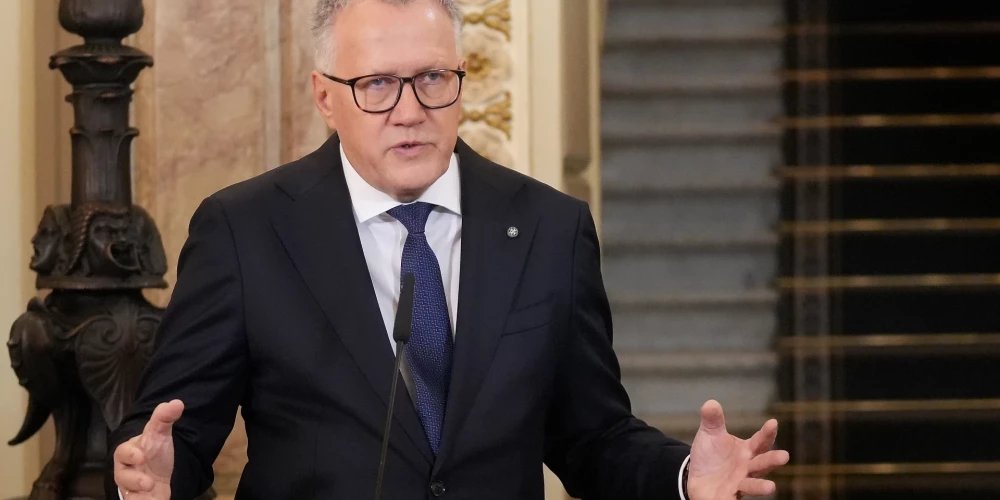 Finanšu ministrs Arvils Ašeradens