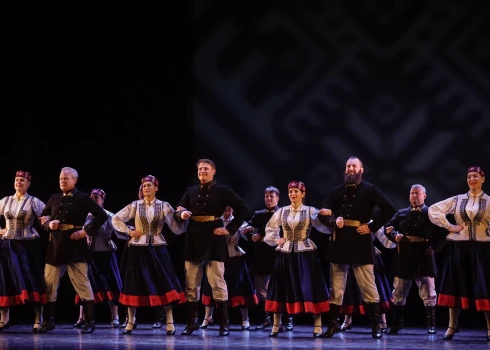 "Manai zemei Latvijai" (foto: Iveta Herbsta)