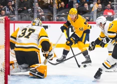 Šilovs Stokholmā lielisks, tomēr "Penguins" papildlaikā piekāpjas "Predators"