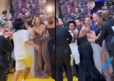 ВИДЕО: фанат напал на Ариану Гранде на премьере, но нарвался на ее коллегу