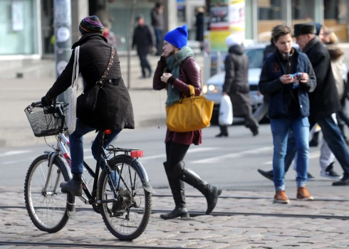 Latvijas mājsaimniecības par elektrību maksā vairāk nekā turīgajās Rietumeiropas valstīs.