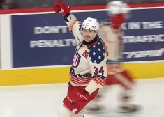 "Griffins" uzvarā Tralmaks atzīmējas ar piektajiem vārtiem sezonā; piespēle "Checkers" panākumā arī Vilmanim