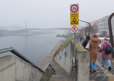 Pastaigām slēgta Jāņa Čakstes bulvāra promenāde Jelgavā