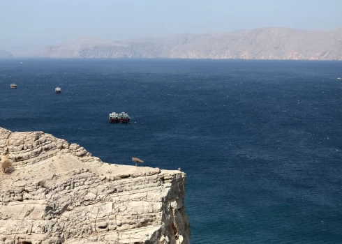 Irāna jau sen ir draudējusi slēgt Hormuza šaurumu.