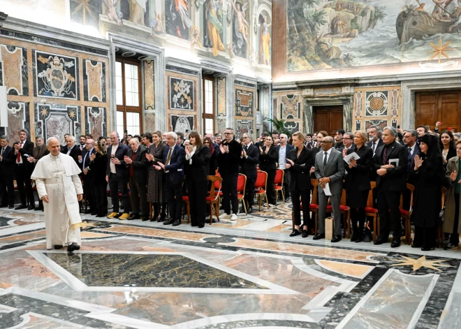 Pāvests par to, kādu lomu kino spēlē cilvēka dzīvē